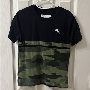Abercrombie kids camo tee